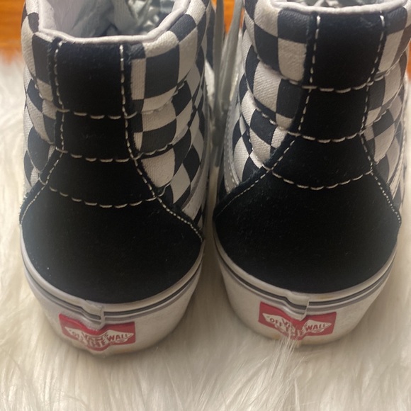 Vans black and white checkerboard hightops size 7 men’s/8.5 women - Picture 3 of 5